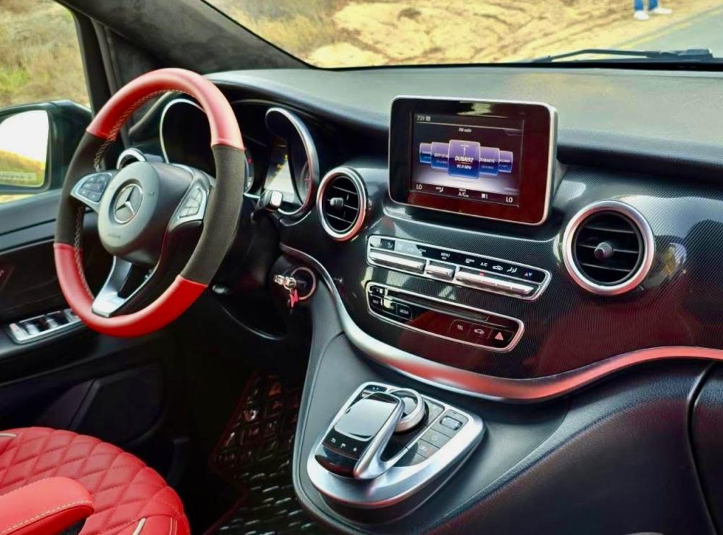 Mercedes V-Class 250 Maybach front interior