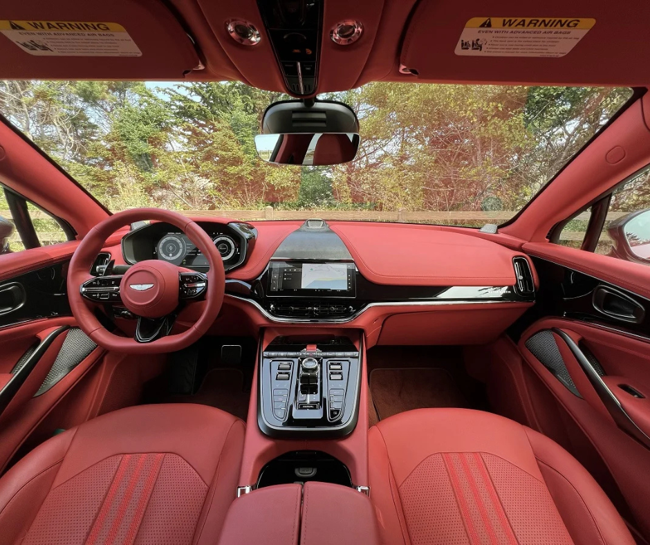 Aston Martin DBX707 interior