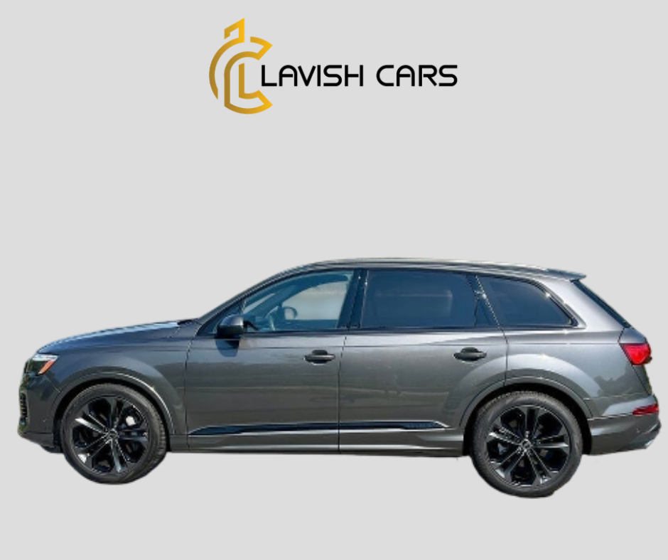 Audi Q7 Side view