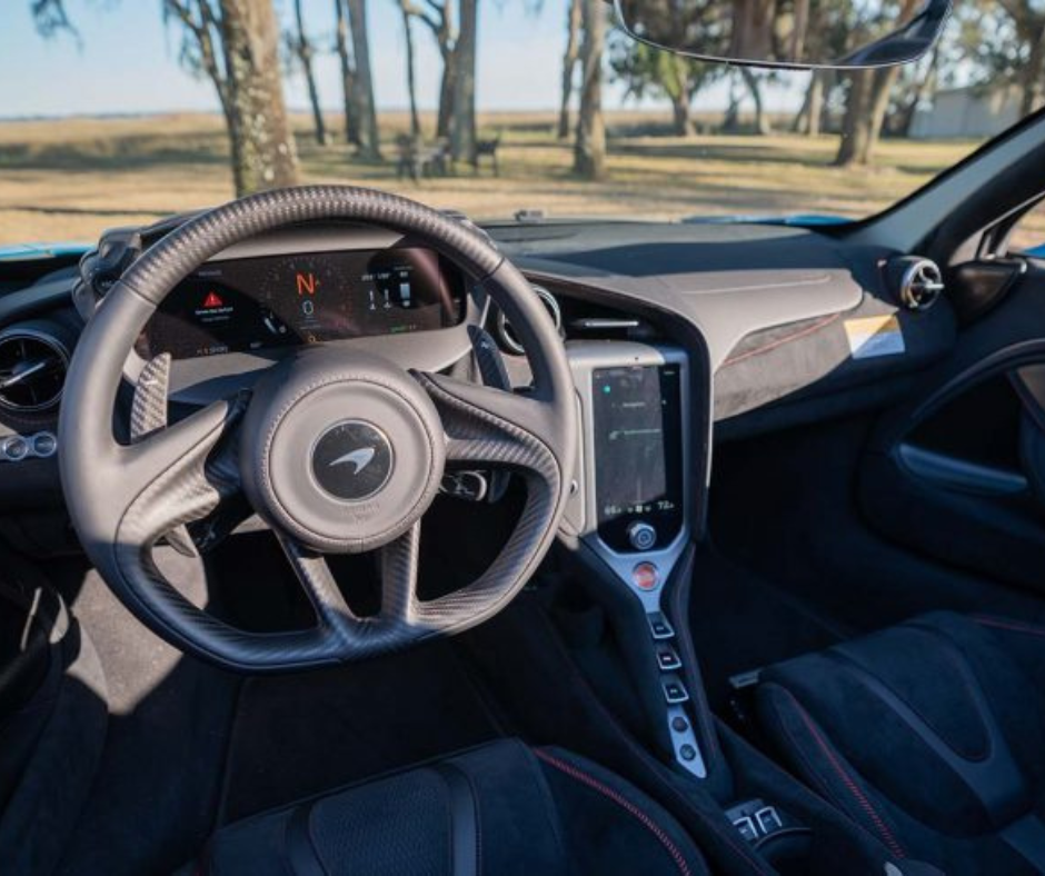 McLaren 720S Spider interior
