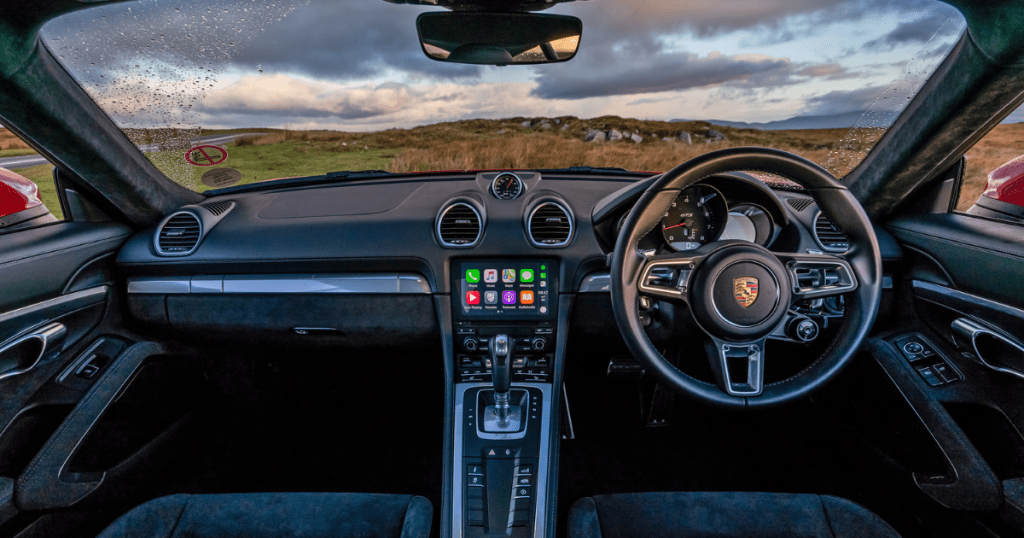Porsche Cayman in uae