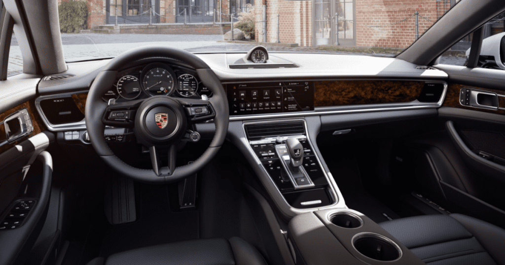 Rent Porsche Panamera in uae