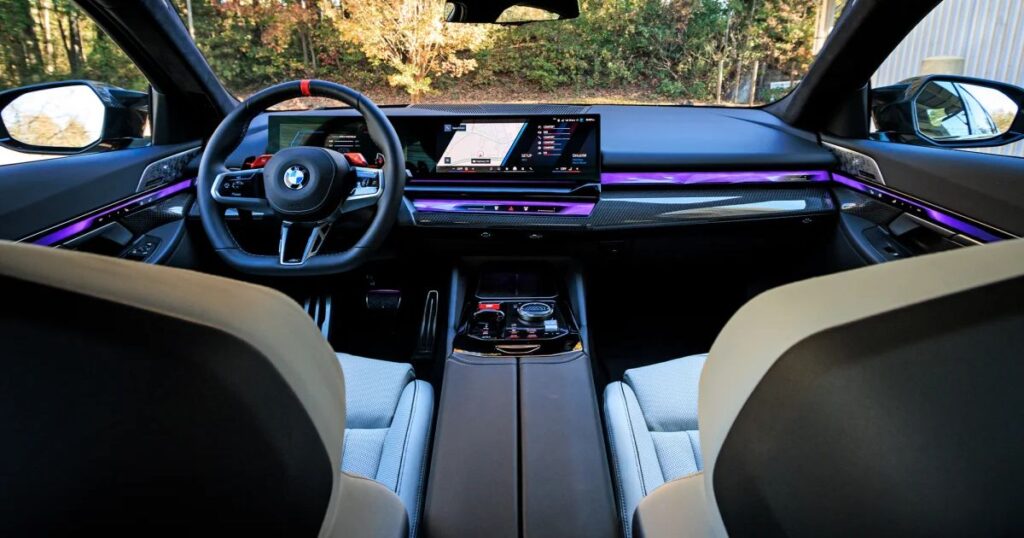 Rent a BMW M4 in dubai