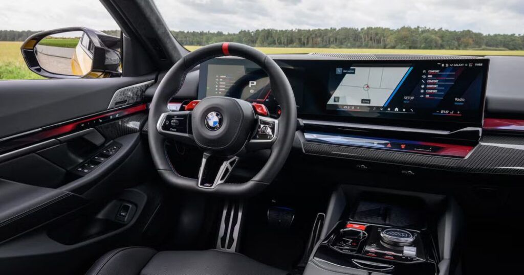 Rent a BMW M5 in dubai