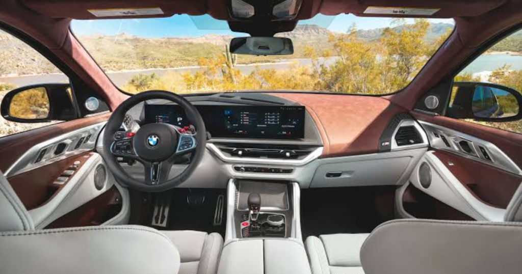 Rent a BMW XM in dubai