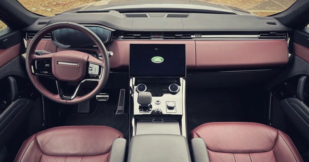 Rent a RANGE ROVER Vogue in dubai